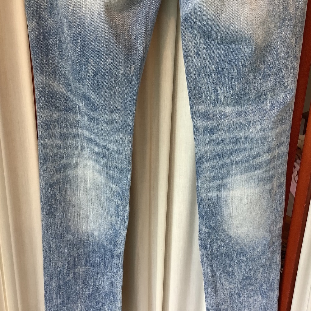 American Eagle Women's Distressed Skinny Jeans Acid Washed Knee Tears Size 28x32 - Picture 5 of 8